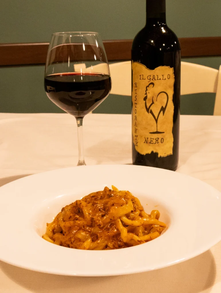 ristorante pizzeria gallo nero cafe le logge castiglion fiorentino