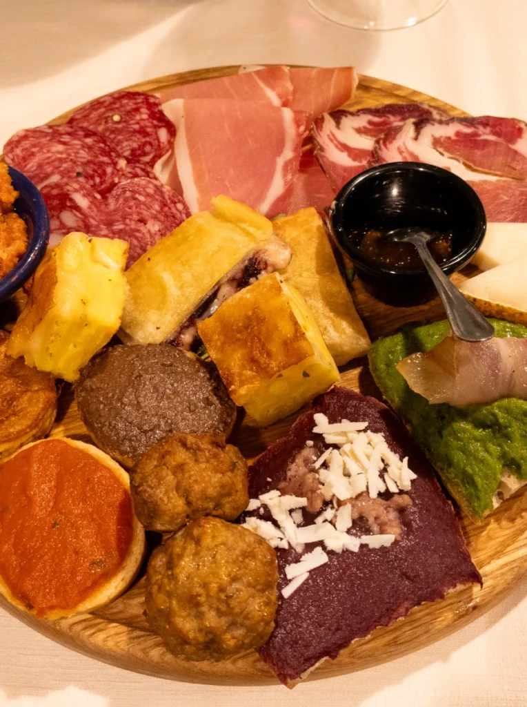 ristorante pizzeria gallo nero cafe le logge castiglion fiorentino 15